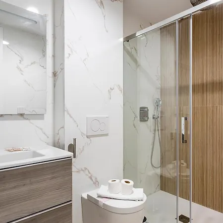 Skyline Grand Con Aticos Duplex Y Piscinas Privadas